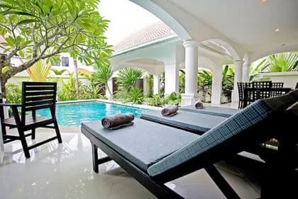 Na Jomtien Grande Pool Villa