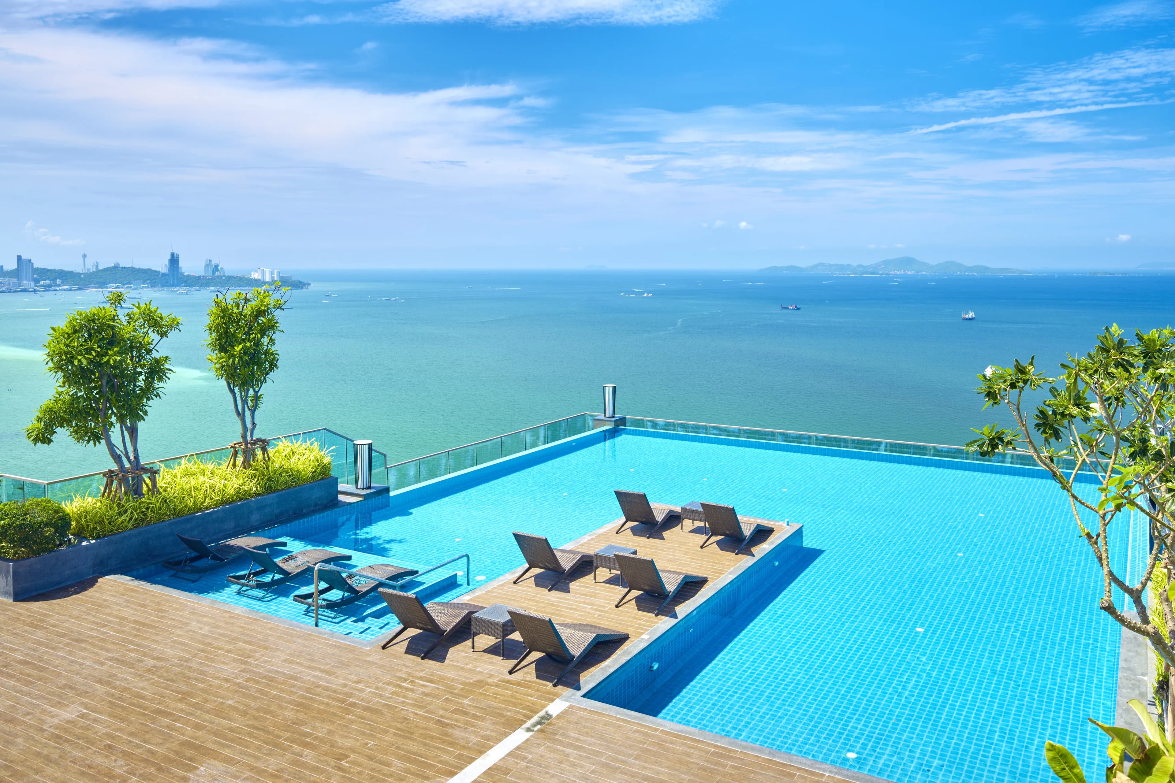 W Tower 2-bedroom 707